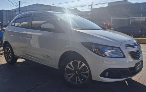 CHEVROLET Onix Hatch 1.4 4P FLEX LTZ, Foto 3