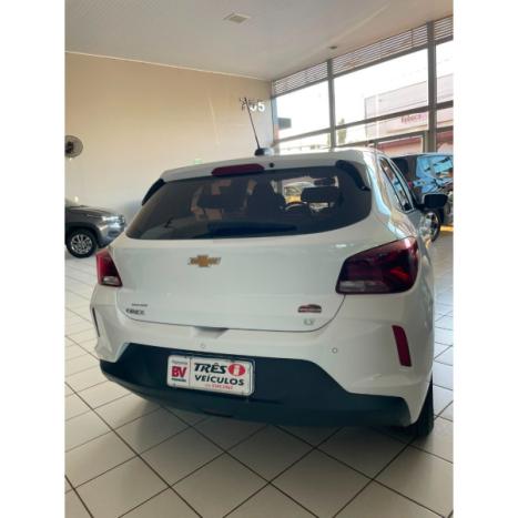 CHEVROLET Onix Hatch 1.4 4P FLEX LT, Foto 2