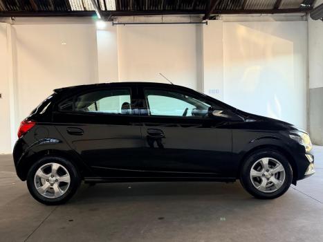 CHEVROLET Onix Hatch 1.4 4P FLEX LT, Foto 4