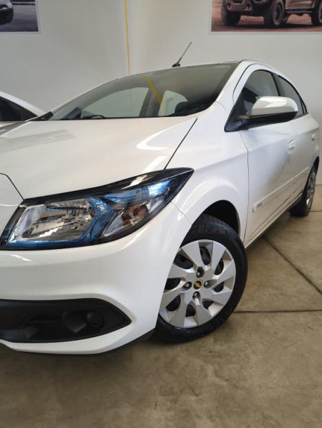 CHEVROLET Onix Hatch 1.4 4P FLEX LT, Foto 3
