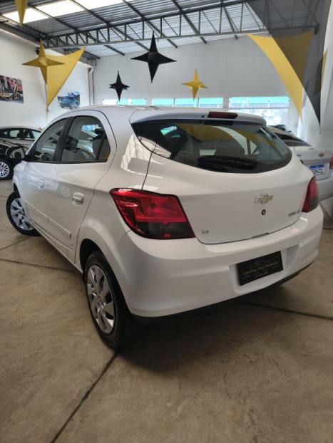CHEVROLET Onix Hatch 1.4 4P FLEX LT, Foto 8