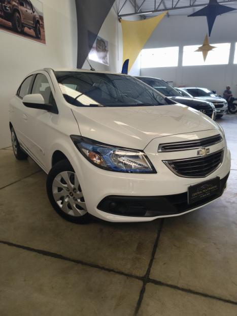 CHEVROLET Onix Hatch 1.4 4P FLEX LT, Foto 4