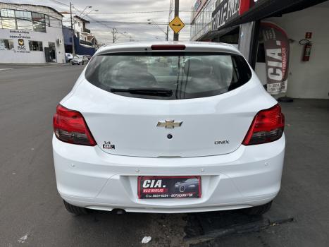 CHEVROLET Onix Hatch 1.4 4P FLEX LT, Foto 6