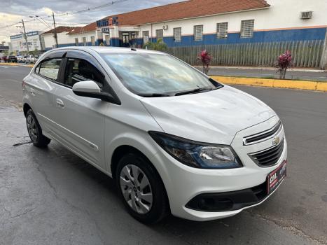 CHEVROLET Onix Hatch 1.4 4P FLEX LT, Foto 2