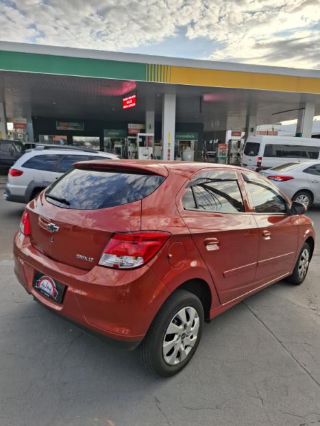 CHEVROLET Onix Hatch 1.0 4P FLEX LT, Foto 6