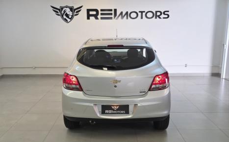 CHEVROLET Onix Hatch 1.4 4P FLEX LTZ AUTOM�TICO, Foto 6