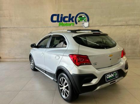 CHEVROLET Onix Hatch 1.4 4P FLEX ACTIV AUTOM�TICO, Foto 3