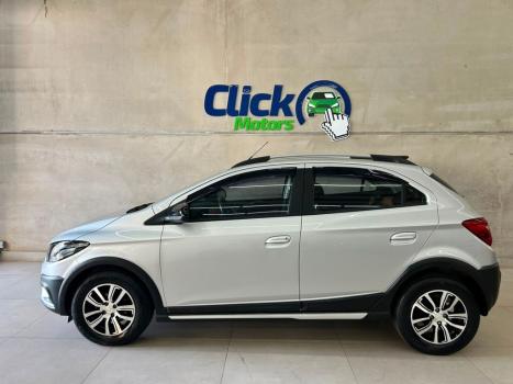 CHEVROLET Onix Hatch 1.4 4P FLEX ACTIV AUTOM�TICO, Foto 4