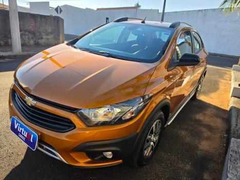 CHEVROLET Onix Hatch 1.4 4P FLEX ACTIV AUTOM�TICO, Foto 3