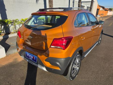 CHEVROLET Onix Hatch 1.4 4P FLEX ACTIV AUTOM�TICO, Foto 6