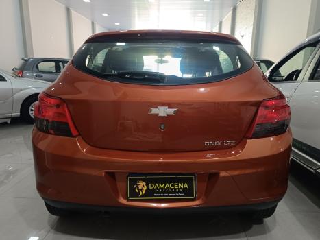CHEVROLET Onix Hatch 1.4 4P FLEX LTZ, Foto 4