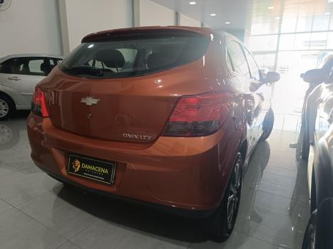 CHEVROLET Onix Hatch 1.4 4P FLEX LTZ, Foto 5