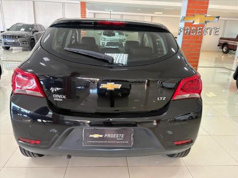 CHEVROLET Onix Hatch 1.4 4P FLEX LTZ, Foto 8