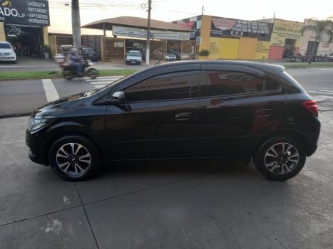 CHEVROLET Onix Hatch 1.4 4P FLEX LT, Foto 13