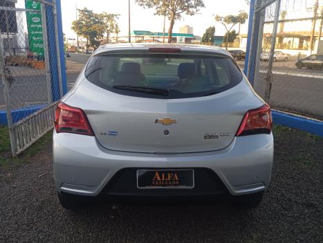 CHEVROLET Onix Hatch 1.4 4P FLEX LTZ, Foto 5