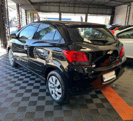 CHEVROLET Onix Hatch 1.4 4P FLEX LT, Foto 3