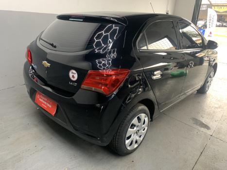 CHEVROLET Onix Hatch 1.4 4P FLEX LT, Foto 2