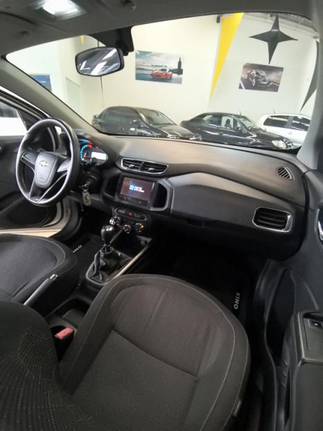 CHEVROLET Onix Hatch 1.4 4P FLEX LT, Foto 7