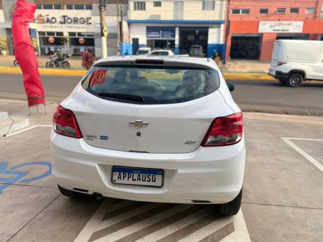 CHEVROLET Onix Hatch 1.0 4P FLEX JOY, Foto 4