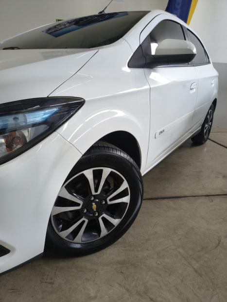 CHEVROLET Onix Hatch 1.4 4P FLEX LTZ, Foto 2