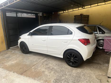 CHEVROLET Onix Hatch 1.4 4P FLEX LT, Foto 2