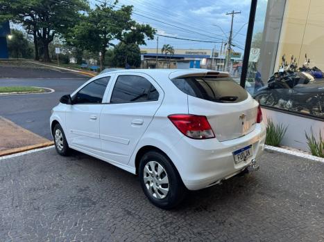 CHEVROLET Onix Hatch 1.0 12V 4P FLEX LT, Foto 4