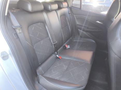 CHEVROLET Onix Hatch 1.0 12V 4P FLEX PREMIER TURBO AUTOMÁTICO, Foto 16