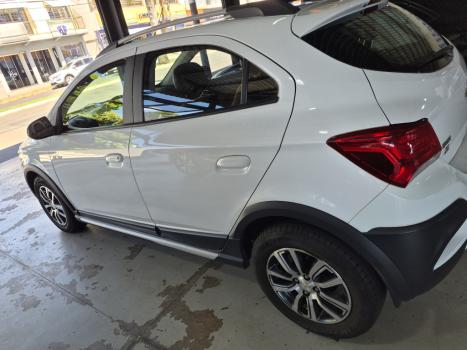 CHEVROLET Onix Hatch 1.4 4P FLEX ACTIV, Foto 6