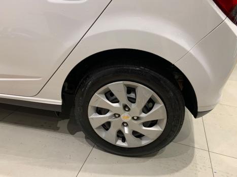 CHEVROLET Onix Hatch 1.4 4P FLEX LT, Foto 8