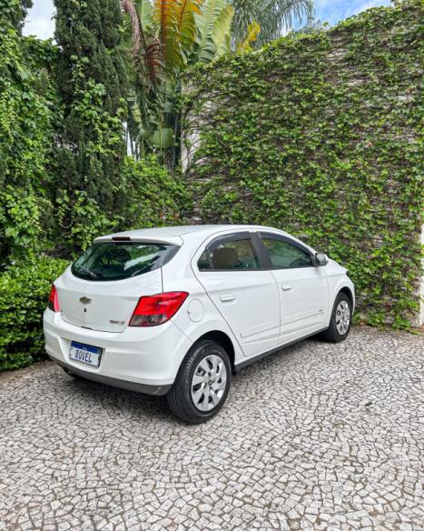 CHEVROLET Onix Hatch 1.4 4P FLEX LT, Foto 2