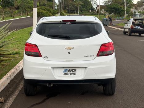CHEVROLET Onix Hatch 1.4 4P FLEX LTZ, Foto 7