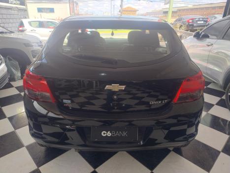 CHEVROLET Onix Hatch 1.4 4P FLEX LT AUTOMÁTICO, Foto 6