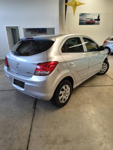 CHEVROLET Onix Hatch 1.0 4P FLEX LT, Foto 6