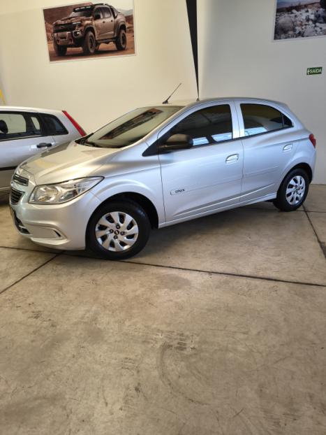 CHEVROLET Onix Hatch 1.0 4P FLEX LT, Foto 3