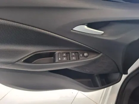 CHEVROLET Onix Sedan 1.0 12V 4P FLEX LTZ PLUS TURBO AUTOMÁTICO, Foto 7 CHEVROLET Onix Sedan 1.0 12V 4P FLEX LTZ PLUS TURBO AUTOMÁTICO, Foto 7