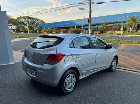 CHEVROLET Onix Sedan 1.0 4P FLEX LT, Foto 3