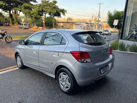 CHEVROLET Onix Sedan 1.0 4P FLEX LT, Foto 4