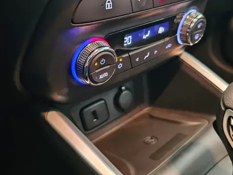 CHEVROLET Onix Sedan 1.0 12V 4P FLEX PREMIER PLUS TURBO AUTOM�TICO, Foto 17