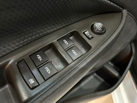 CHEVROLET Onix Sedan 1.0 12V 4P FLEX LT PLUS TURBO AUTOM�TICO, Foto 9