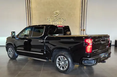 CHEVROLET Silverado 5.3 V8 1500 HIGH COUNTRY CABINE DUPLA 4X4 AUTOM�TICO, Foto 3
