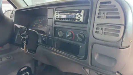 CHEVROLET Silverado 4.2 DLX TURBO DIESEL CABINE SIMPLES, Foto 11
