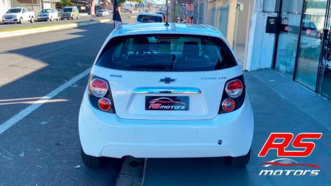 CHEVROLET Sonic Hatch 1.6 16V 4P LTZ FLEX AUTOMÁTICO, Foto 4 CHEVROLET Sonic Hatch 1.6 16V 4P LTZ FLEX AUTOMÁTICO, Foto 4