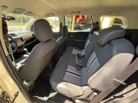 CHEVROLET Spin 1.8 4P FLEX ACTIVE5 AUTOMTICO, Foto 9
