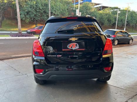 CHEVROLET Tracker 1.4 16V 4P FLEX LT TURBO AUTOMÁTICO, Foto 4 CHEVROLET Tracker 1.4 16V 4P FLEX LT TURBO AUTOMÁTICO, Foto 4