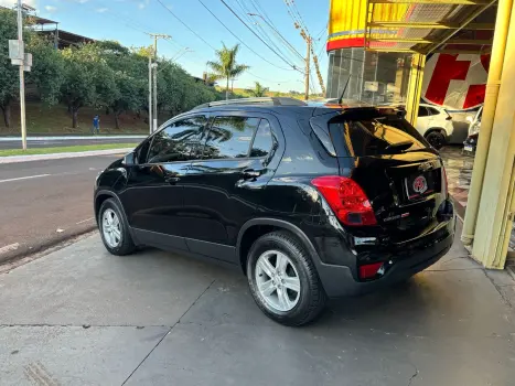 CHEVROLET Tracker 1.4 16V 4P FLEX LT TURBO AUTOMÁTICO, Foto 5 CHEVROLET Tracker 1.4 16V 4P FLEX LT TURBO AUTOMÁTICO, Foto 5