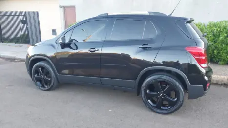 CHEVROLET Tracker 1.4 16V 4P FLEX MIDNIGHT TURBO AUTOMÁTICO, Foto 2 CHEVROLET Tracker 1.4 16V 4P FLEX MIDNIGHT TURBO AUTOMÁTICO, Foto 2