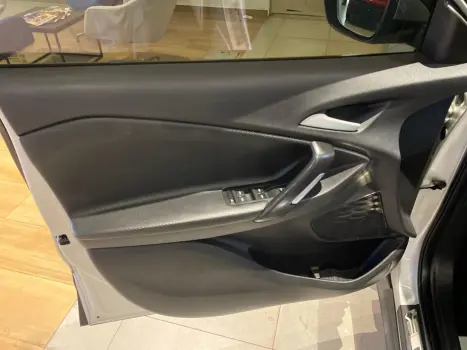 CHEVROLET Tracker 1.0 12V 4P FLEX TURBO AUTOMÁTICO, Foto 7 CHEVROLET Tracker 1.0 12V 4P FLEX TURBO AUTOMÁTICO, Foto 7