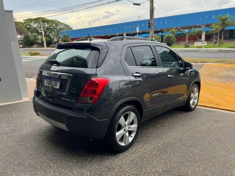 CHEVROLET Tracker 1.8 16V 4P FLEX LTZ AUTOMTICO, Foto 3