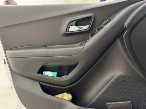 CHEVROLET Tracker 1.8 16V 4P FLEX LTZ AUTOM�TICO, Foto 9