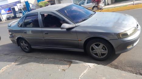 CHEVROLET Vectra Sedan 2.2 4P GLS, Foto 2